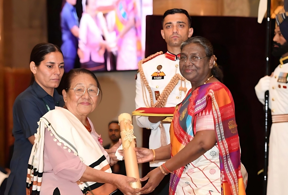 Sano Vamuzo honoured with Padma Shri for social work